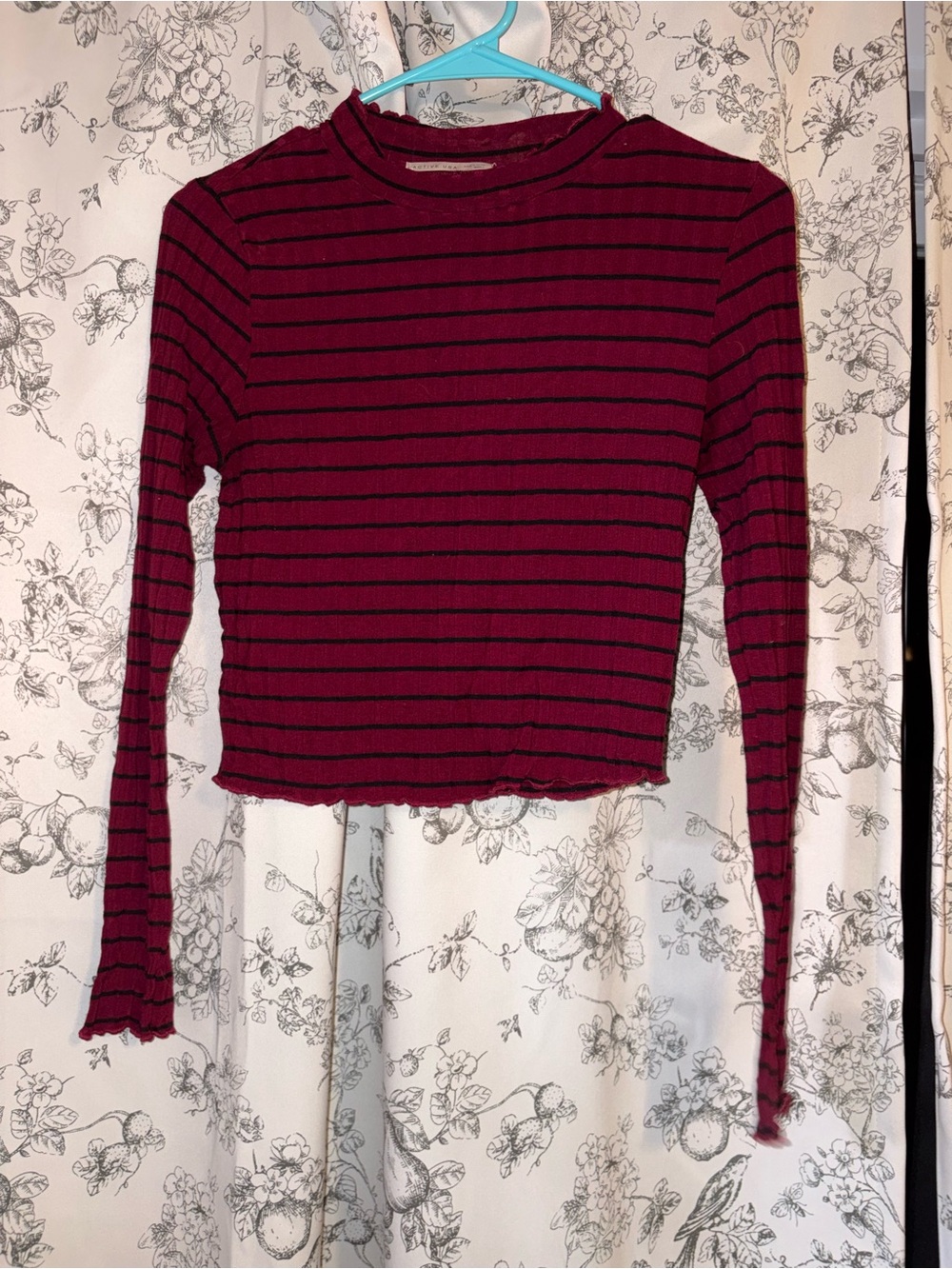 Active USA Burgundy Long-Sleeve Ribbed Crop Top with Black Stripes